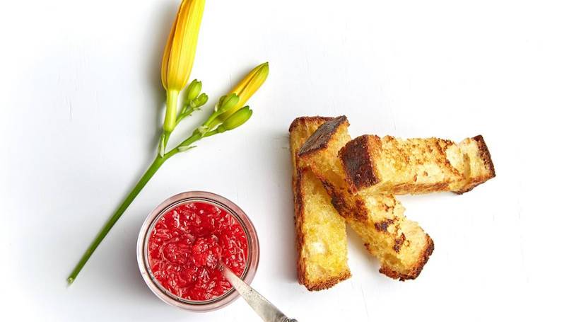 Day Lily & Cranberry Jam
