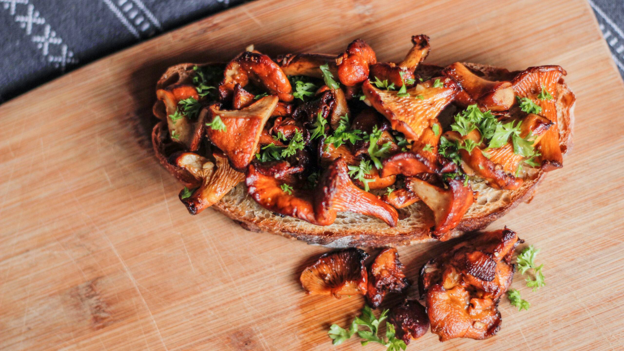 Chanterelle Toast for One
