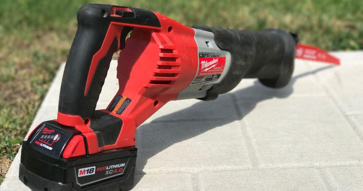 4 Things To Know About Reciprocating Saws
